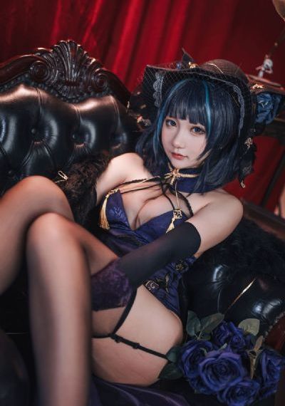 欧美短袖穿搭_720高清免费观看